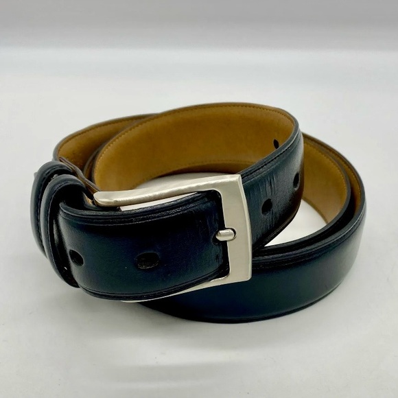 Coated Leather Belt in Black w/ Silvertone Buckle 1.25 Inches Wide Size 42 - Picture 9 of 9